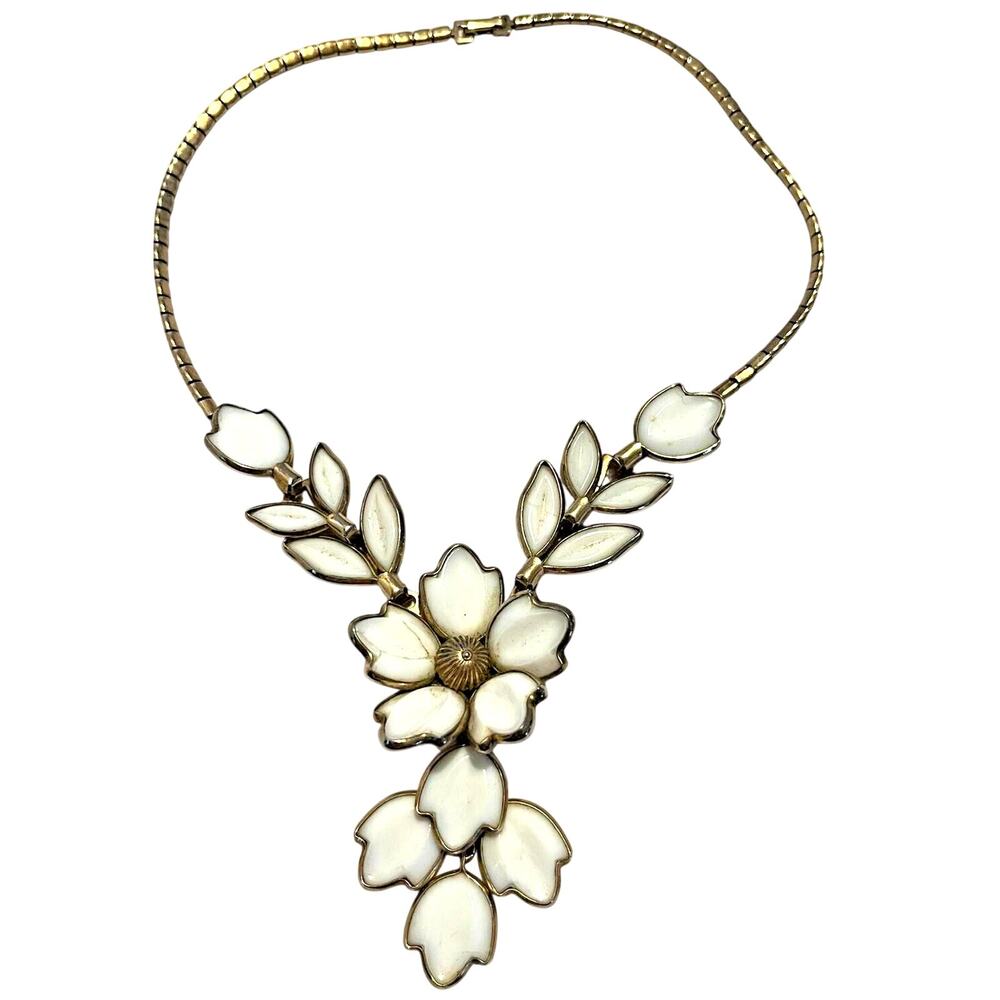 Trifari Poured Glass Necklace Gripoix Flower 1951 Dogwood Rare Petal Drops